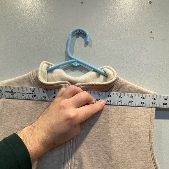 Amazing Chadwicks Women's XL Full Zip Fleece Vest •Cream • Excellent Condition - Picture 7 of 9